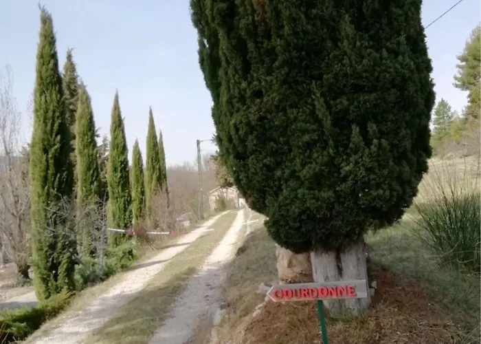 Holiday home Cabanon Authentique, Moustiers, Ruisseau Et Jardin Moustiers-Sainte-Marie