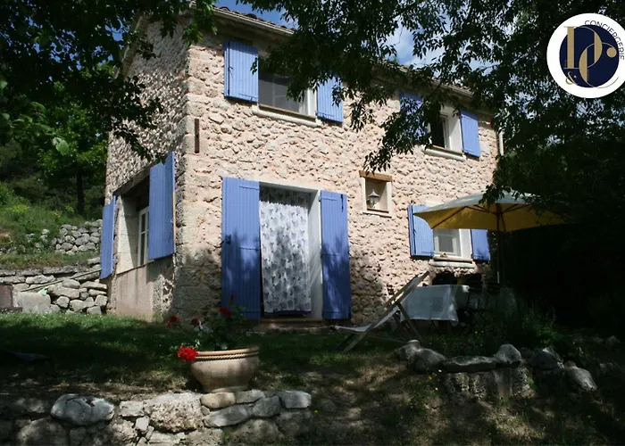 Cabanon Authentique, Moustiers, Ruisseau Et Jardin Holiday home